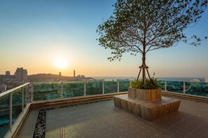 Land view from property - City Condo by Somphong (Pattaya)