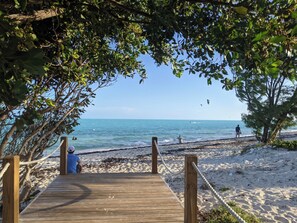 Beach nearby, sun-loungers, beach towels