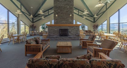 Treehouse #305, Building D by Summit County Mountain Retreats