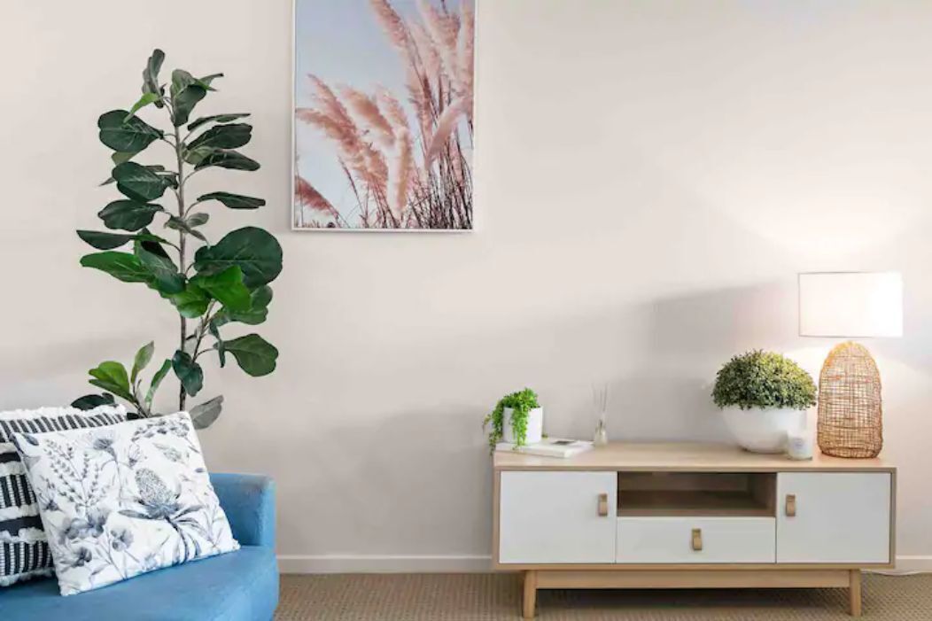 Hunter Home with POOL / CINEMA ROOM / PING PONG