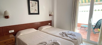 IDEAL APARTMENT FOR 2 WITH TERRACE