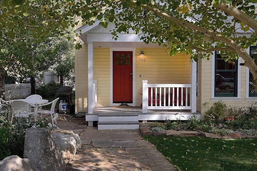 Teocalli Time, Lovely 3 Br House Downtown