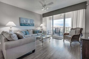 TV, offices - High Pointe Resort-GULF VIEWS and Pool view (Seacrest Beach)