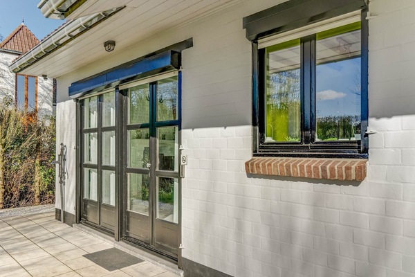 Entrance / Reception