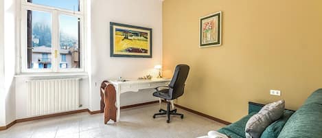 Appartement familial, plusieurs chambres, au bord du lac (Bella Varenna) | Aire de séjour | Foyer