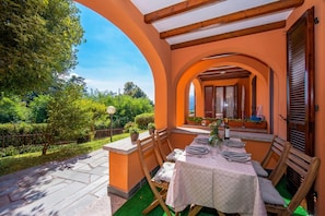 Family Apartment, Multiple Bedrooms (Menaggio Palphi) | Outdoor dining