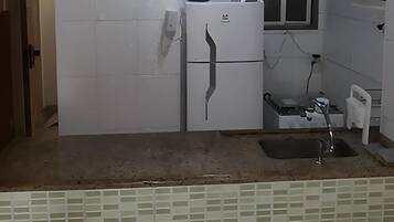 Geladeira, micro-ondas, liquidificador