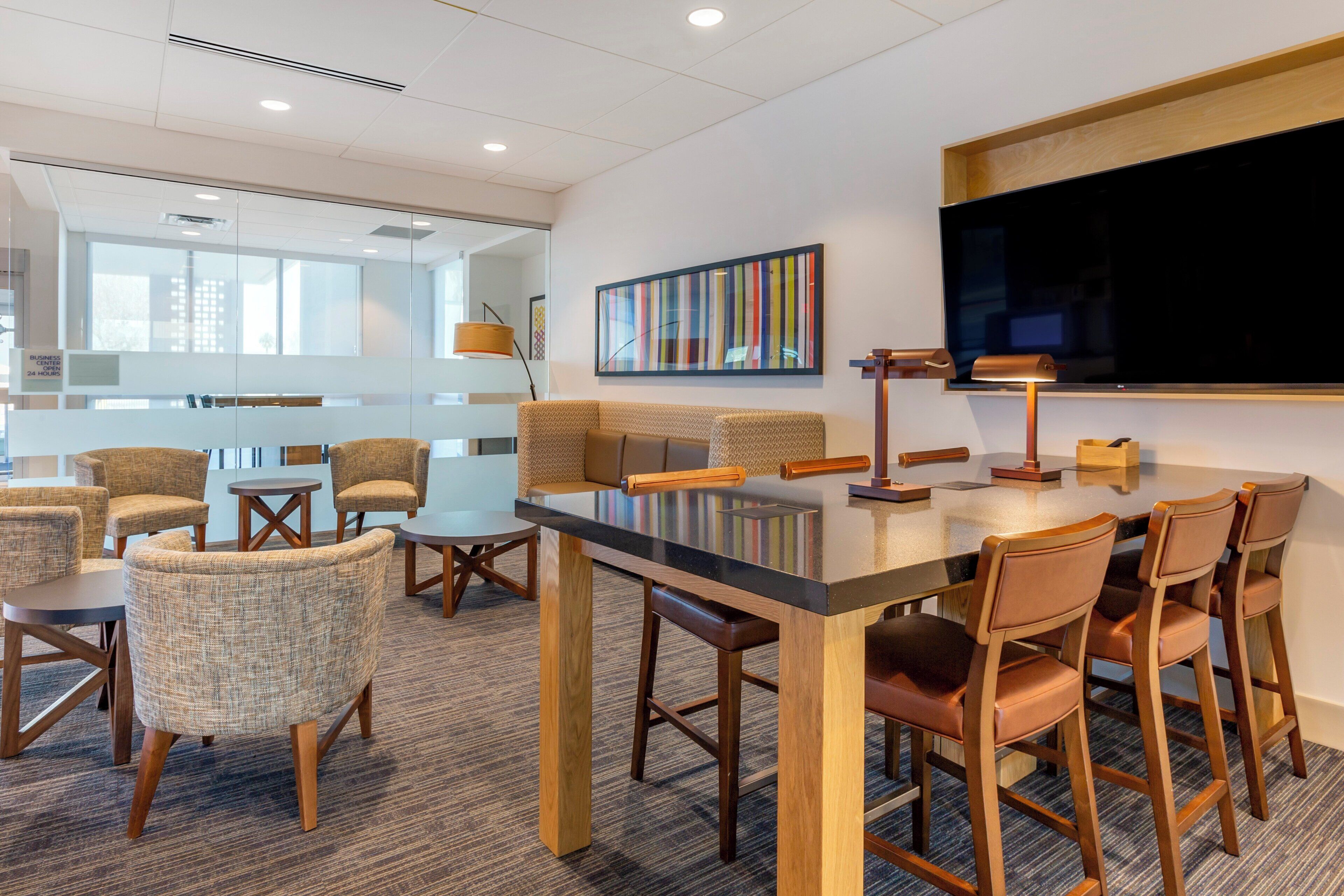 Photo - Holiday Inn Express & Suites Phoenix Dwtn - State Capitol by IHG