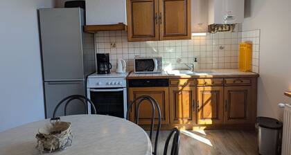 GĂźte confortable dans l'ancien presbytĂšre de Futeau, 3 chambres, jardin, WiFi, entre Verdun et ChĂąlons