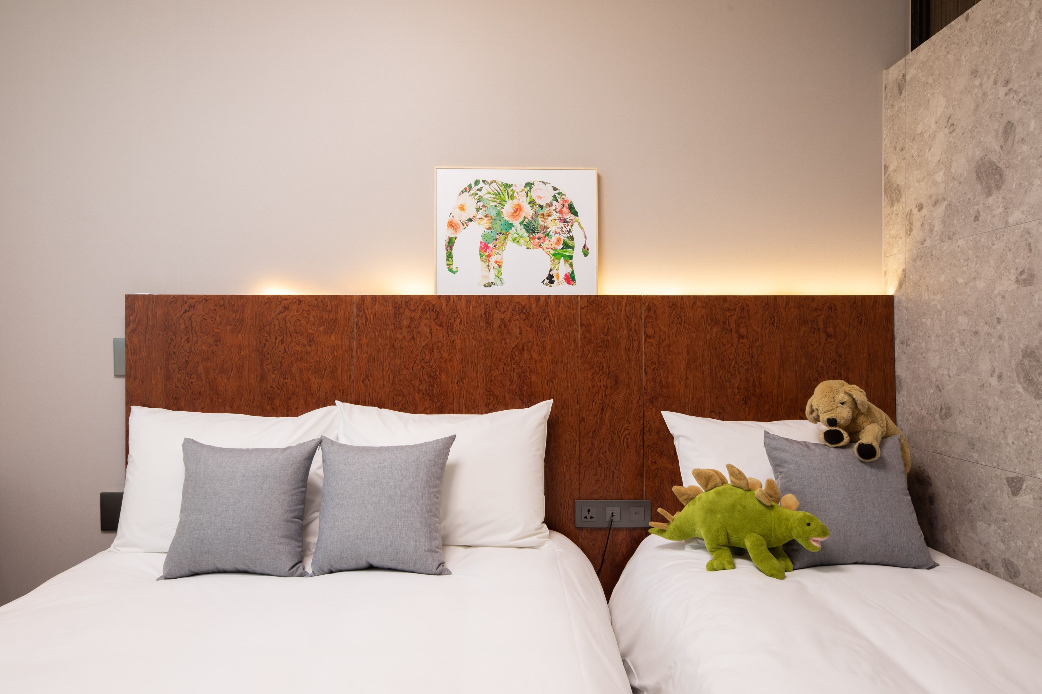 double room + 1 extra bed (bathtub) | 1 bedroom, soundproofing, iron/ironing board, free wifi