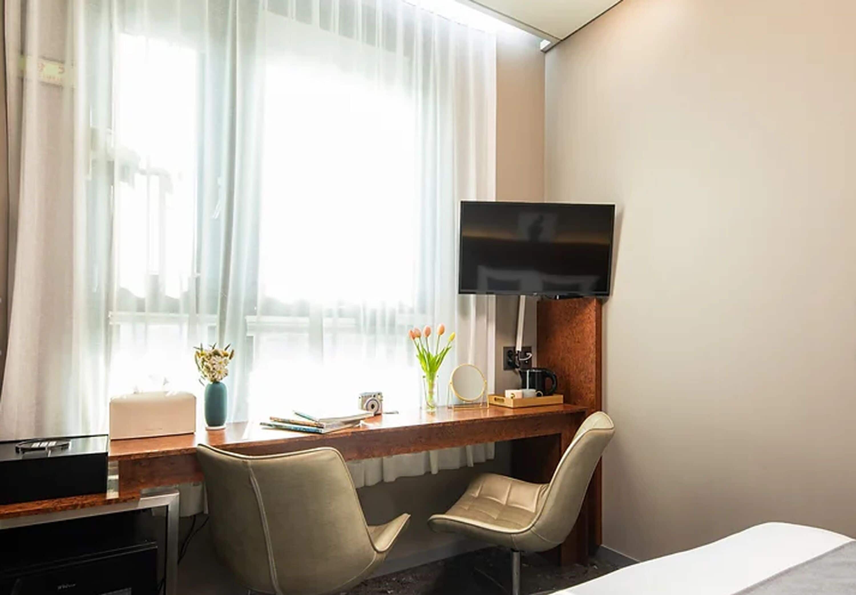 Soundproofing, iron/ironing board, free WiFi, bed sheets