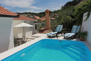 하우스 (Three Bedroom Holiday Home with Pool) | 수영장 | 야외 수영장