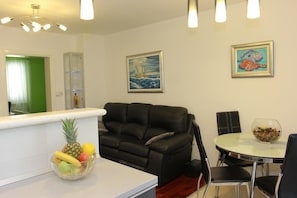 Maison (Three Bedroom Holiday Home with Pool) | Salle de séjour