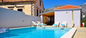 Holiday Home Belmondo