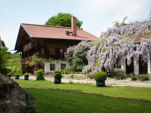 Front of property - Wampendobler Paradies (Egglham)