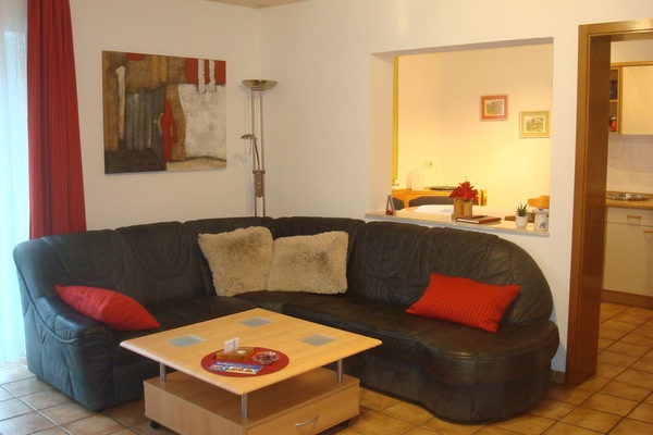 Ferienwohnung Glückstein (70qm) mit Garten-Wohnzimmer