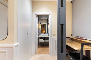 Economy Double Room, Courtyard Area | Down comforters, minibar, individually decorated, individually furnished - Cálamo Guesthouse (Madrid)