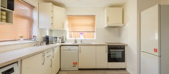 Wetherne House w/Parking & Self Checkin near L&D Hospital, Cul De Sac