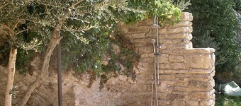 Provençal stone house LA BAUMO 1 for 2 guests