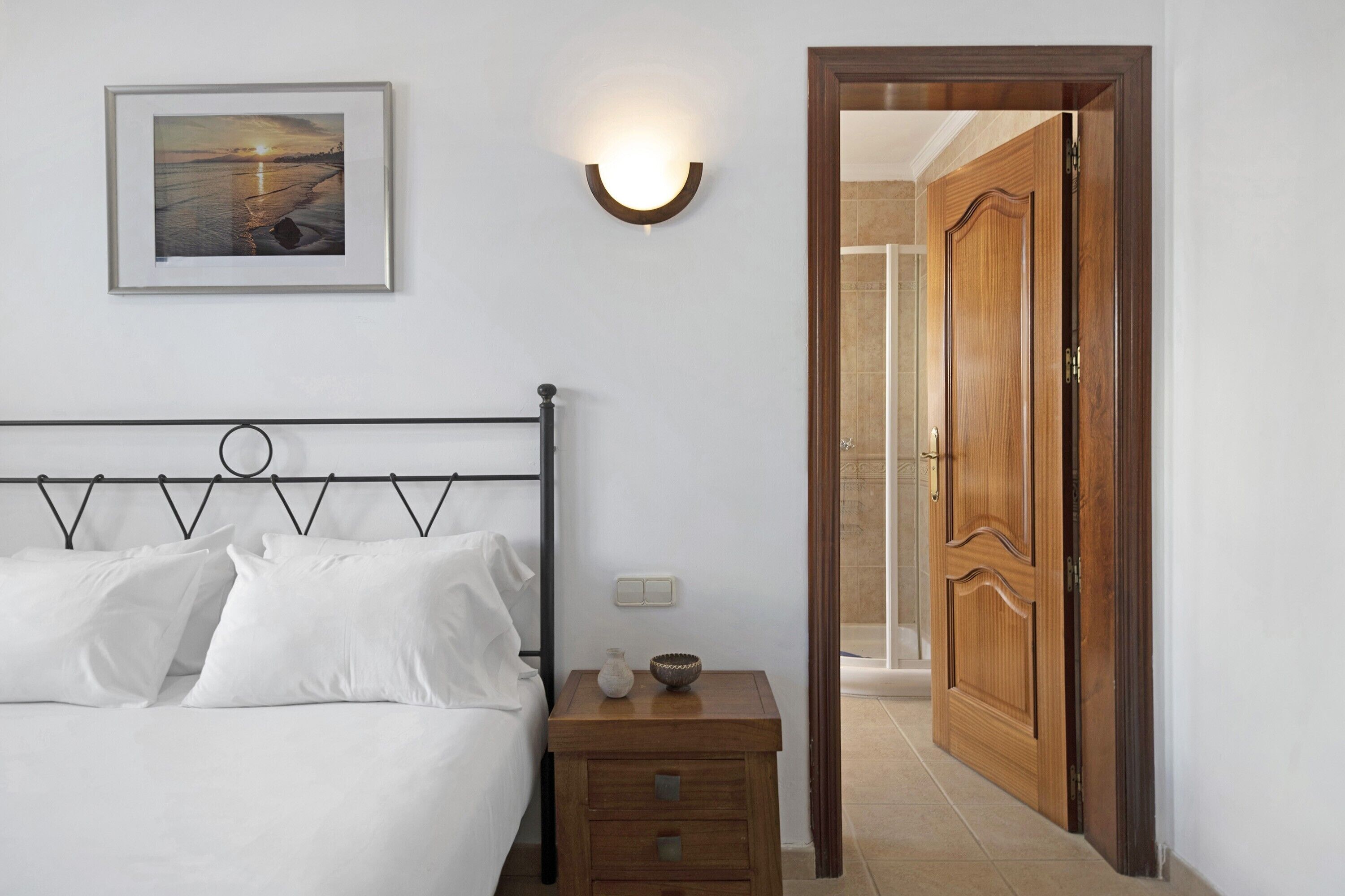 3 habitaciones, tabla de planchar con plancha y wifi gratis 