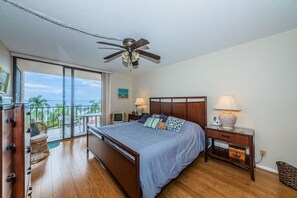 1 bedroom, iron/ironing board, WiFi, bed sheets - Palma 'Island Memories' (St. Petersburg)
