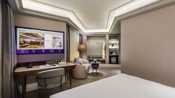 Minibar, soundproofing, free WiFi