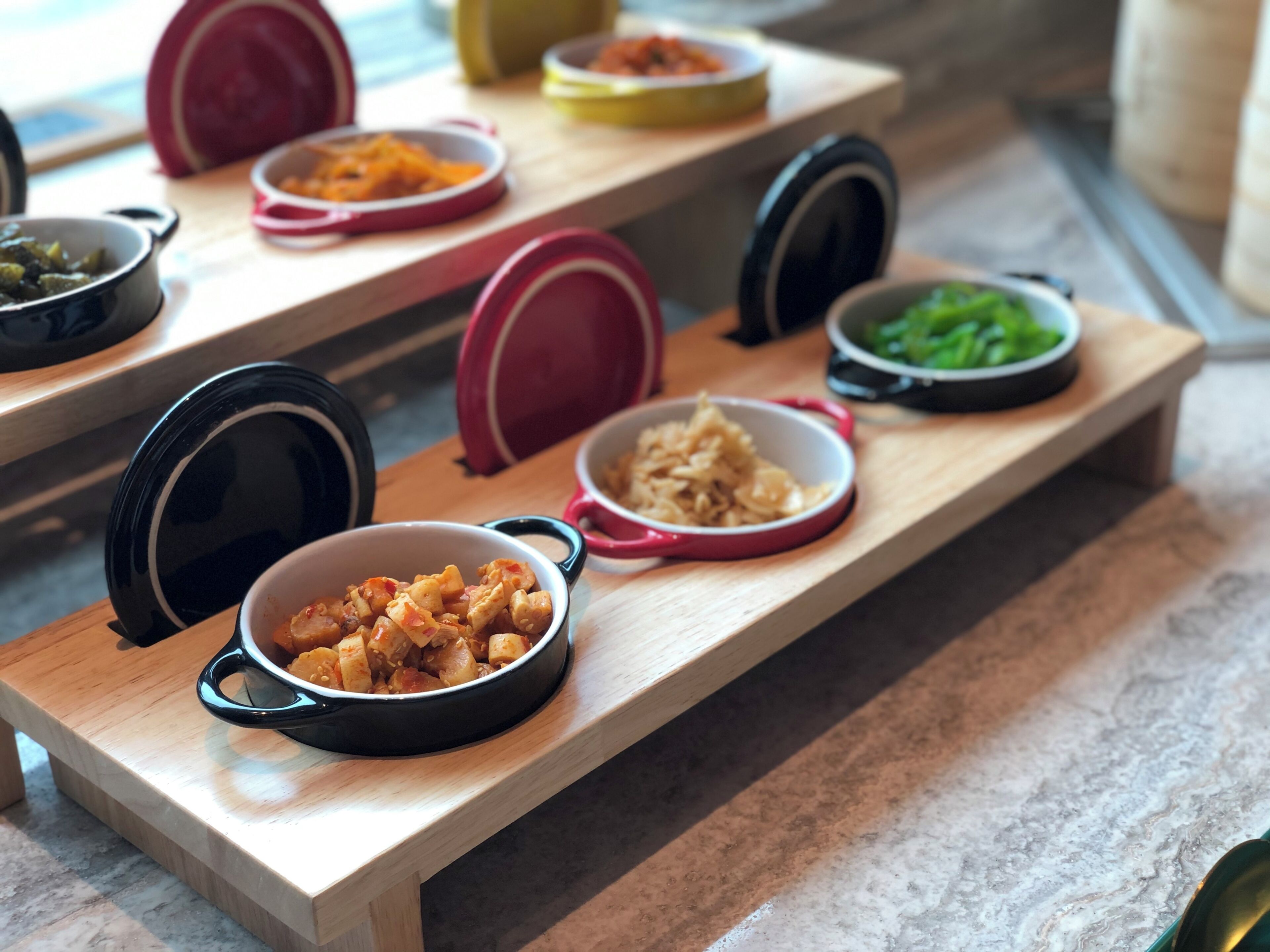 Sarapan prasmanan setiap hari dengan biaya tambahan