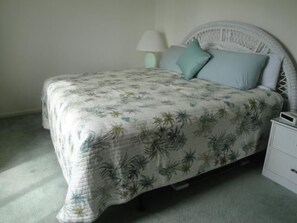 2 habitaciones, tabla de planchar con plancha, wifi y ropa de cama 