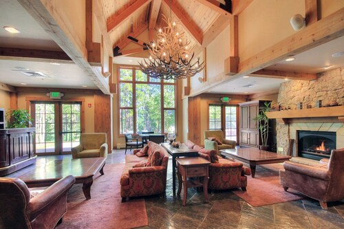 Mountain Thunder Lodge 1213 1 Bedroom Condo by RedAwning