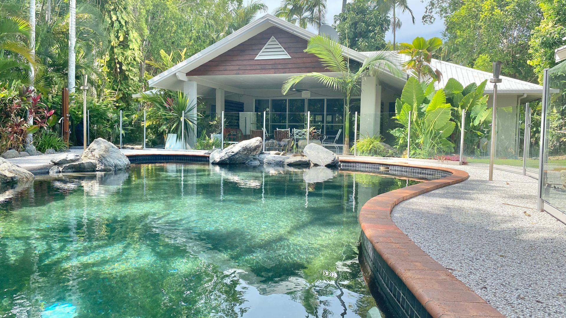 Laguna Port Douglas minutes to the beach