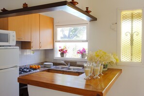 Frigorífic, microones, forn i placa de cuina 