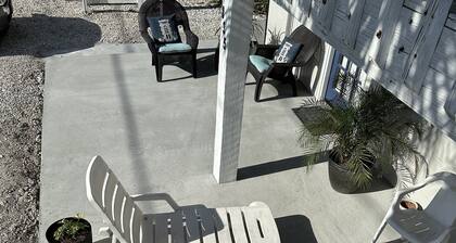 Cozy updated cottage located downstairs and Steps away from beach access 9N.