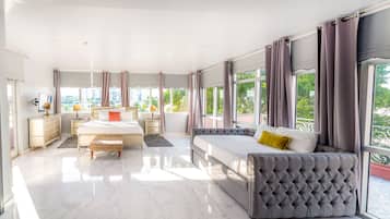 Panoramic Çatı Katı Süiti (Penthouse), 1 Yatak Odası, Şehir Manzaralı, Executive Katı | 1 yatak odası, kaliteli yatak takımı, odada kasa