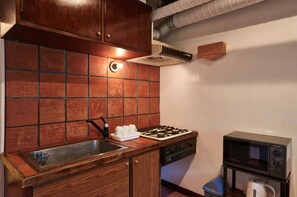 雪櫃、微波爐、爐具、廚房用具/餐具/器皿