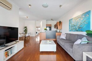 Flat-screen TV, Netflix, books, streaming services