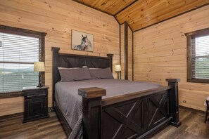 4 bedrooms, iron/ironing board, travel crib, free WiFi
