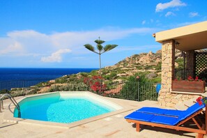 Outdoor pool - Charming retreat with panoramic private pool, 300m from the sea (Trinità d'Agultu e Vignola)