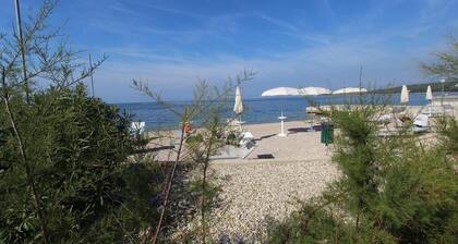 Low-cost apartment Marijan 6 with sea view in Malinska