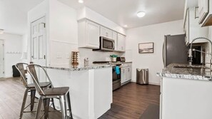 Fridge, microwave, oven, stovetop - 4BR Cozy Retreat - Hot Tub, Grill, Mountain Views (Leadville)