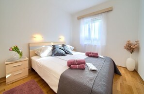 2 chambres, fer et planche Ă repasser, Wi-Fi, draps fournis