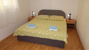 2 bedrooms, WiFi, bed sheets