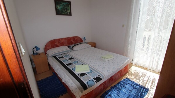 2 bedrooms, WiFi, bed sheets