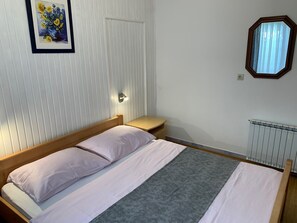 2 bedrooms, WiFi, bed sheets - Apartment Prendivoj 1 on the island Krk (Malinska)