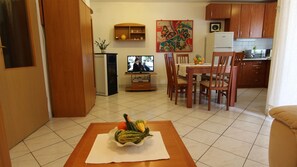 Dining - Apartment Rolih on the island Krk (Vantacici)