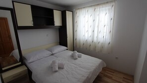 1 camera, Wi-Fi, lenzuola