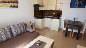 TV - Deluxe apartment Jela 3 (Sveti Vid Miholjice)