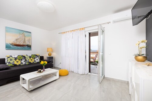Cozy apartment Tea 2 on the island of Krk