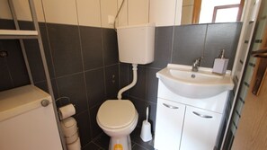 Douche, serviettes fournies