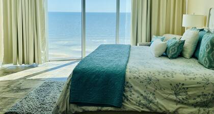 Ocean Front, Amazing Balcony with Floor to Ceiling Windows. Sunsets & Sunrise.