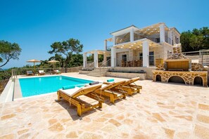 Pool - Tania Villa - Four Bedroom Villa, Sleeps 8 (Gaios)